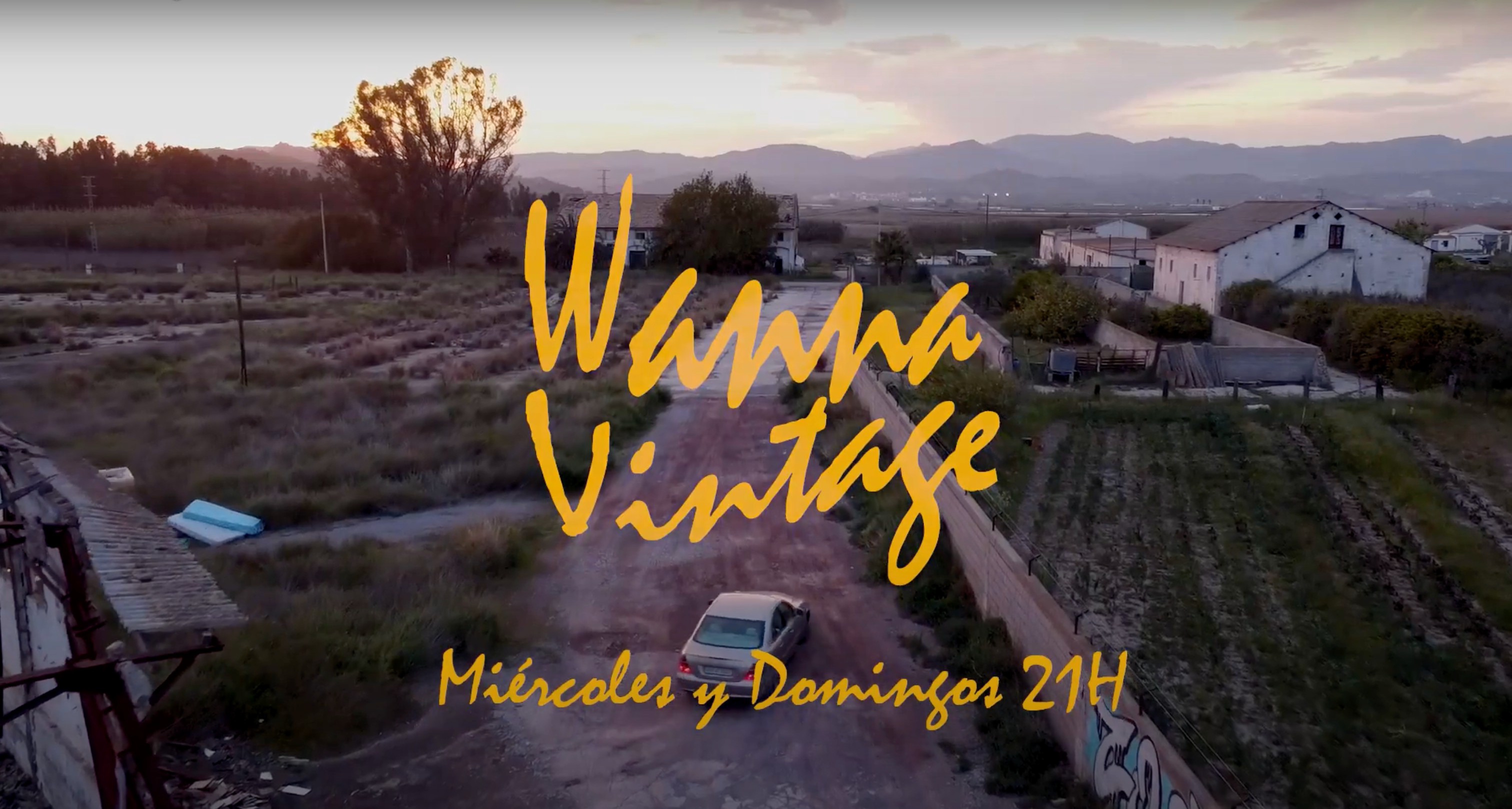 Wanna Vintage - Vintage Fashion Campaign